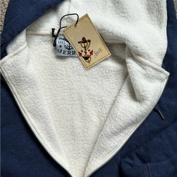 NWT Sherpa zip up with thumb holes - Picture 7 of 7